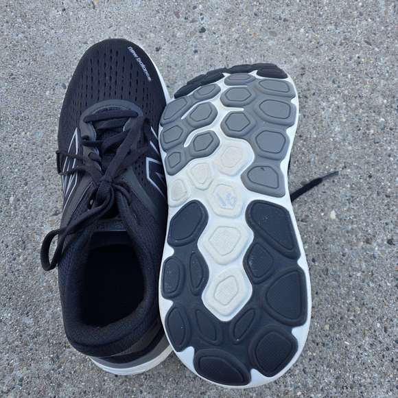 New Balance Fresh Foam 1540 X Rollbar Black and White Sneaker Women Size 10B - Picture 9 of 16